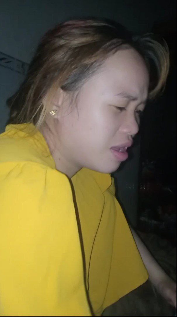 Em sinh viên cho thằng bạn địt để được ở nhờ